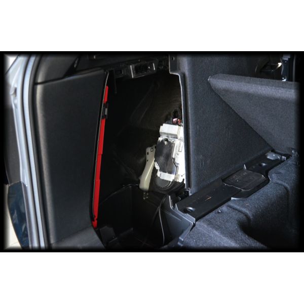 BMW X3 baslåda sluten